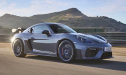 2022 Porsche 718 Cayman GT4 RS | İngiltere İnceleme