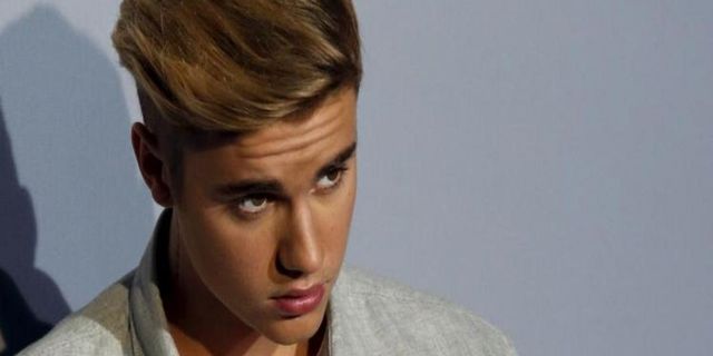Justin Bieber, kendisini cinsel tacizle suçlayan iki kadına yönelik hakaret davasının reddini talep etti